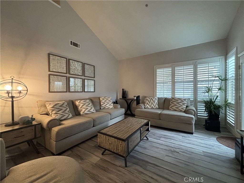 1001 Chandler W - Photo 4 of 28