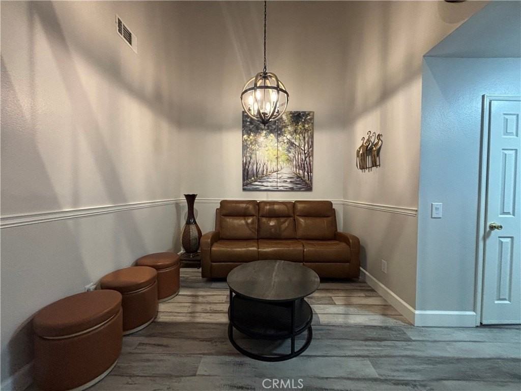 1001 Chandler W - Photo 6 of 28