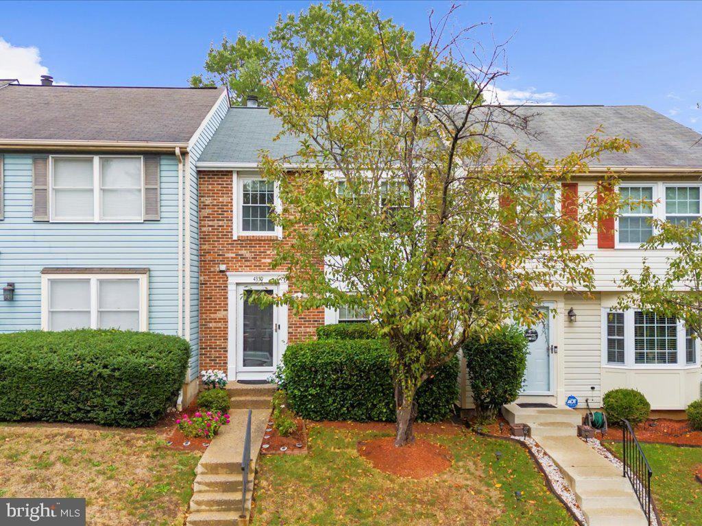 4339 Thistlewood Ter - Photo 2 of 38