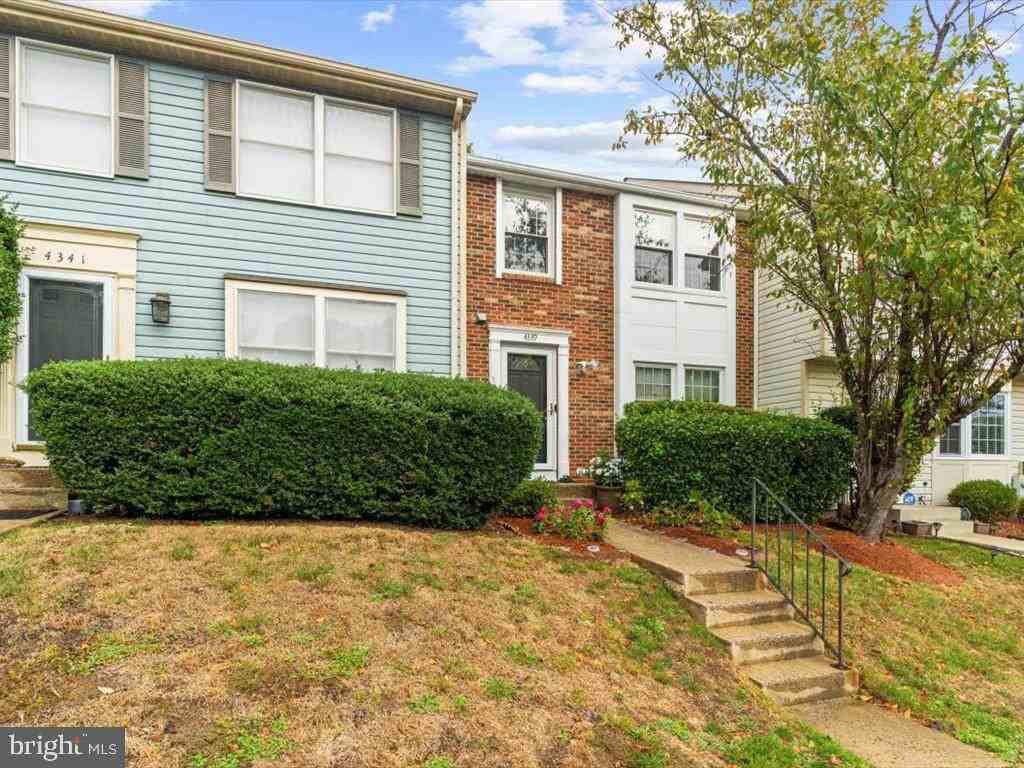 4339 Thistlewood Ter - Photo 5 of 38