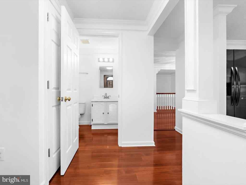 4339 Thistlewood Ter - Photo 6 of 38