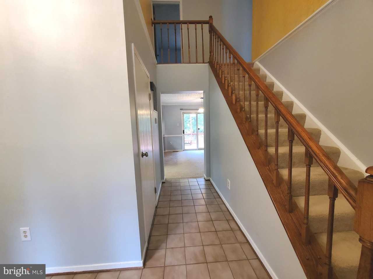 5710 Lincoln Ave - Photo 2 of 50