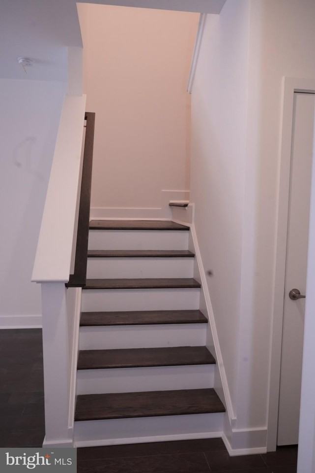 161 Stoutsburg Boulevard - Photo 7 of 47