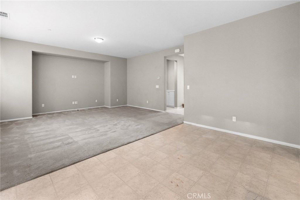 28433 Wild Rose Ln - Photo 3 of 23