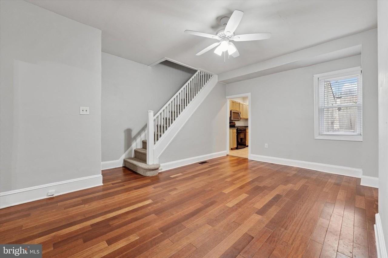 158 Green Ln - Photo 6 of 32