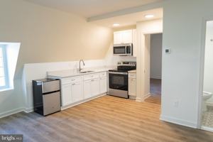 featured image of 380 Broadview Ave Unit 2 #2