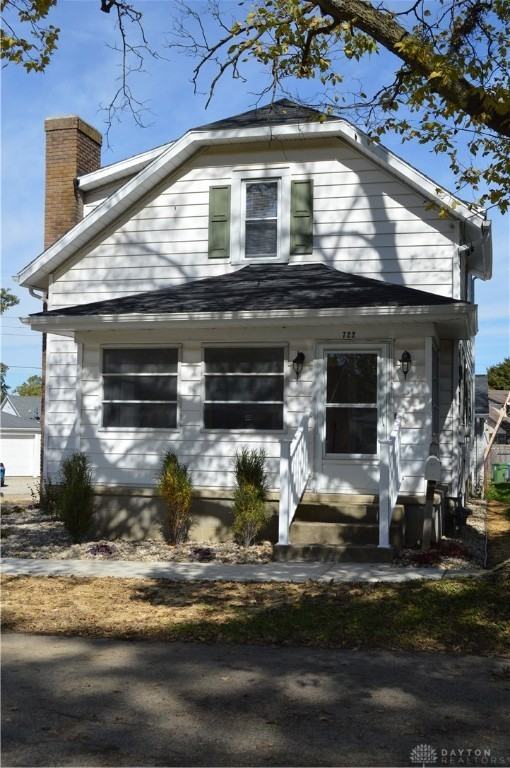 722 Grand St - Photo 2 of 31