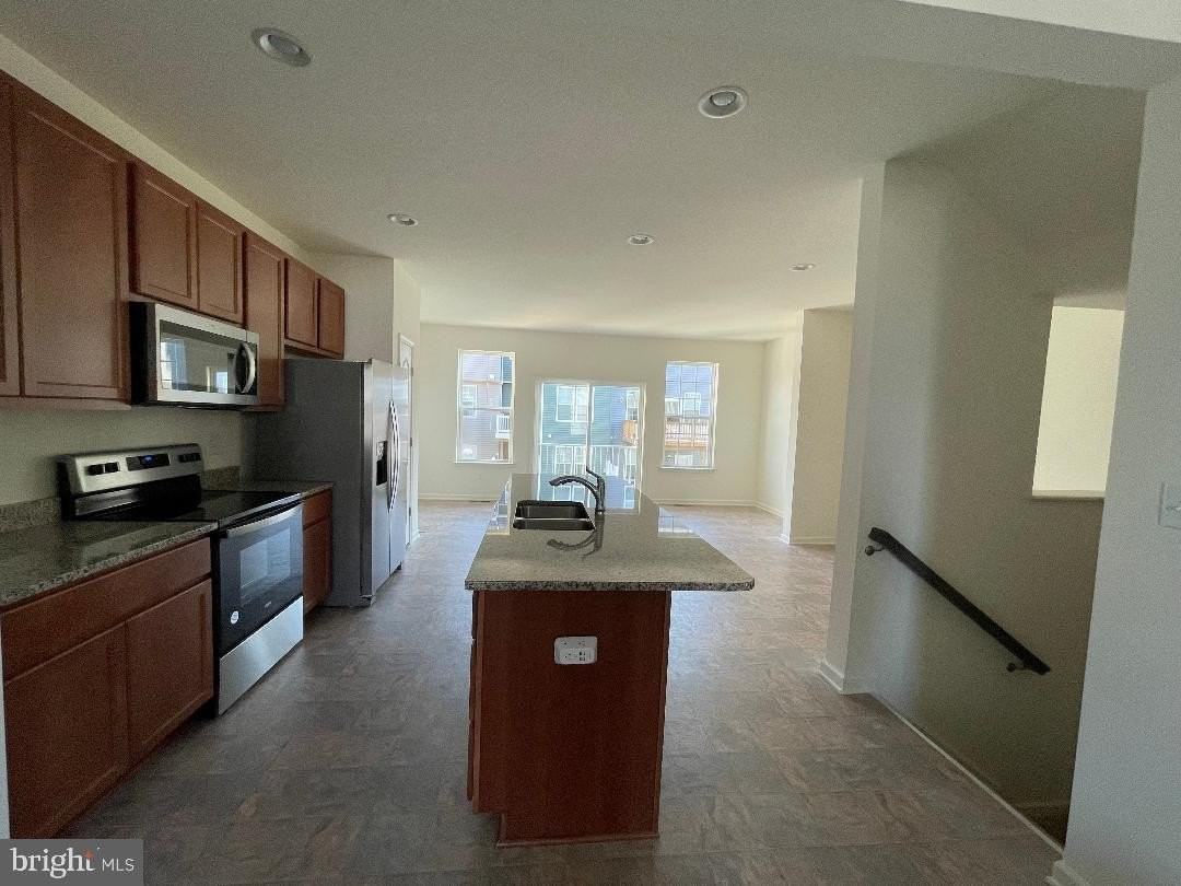 115 Stribling Way - Photo 5 of 11