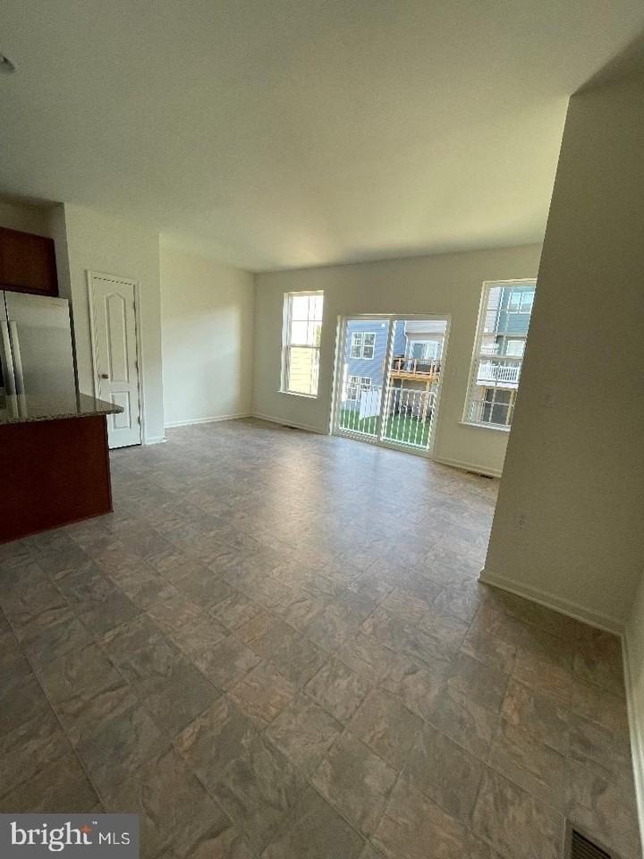 115 Stribling Way - Photo 6 of 11