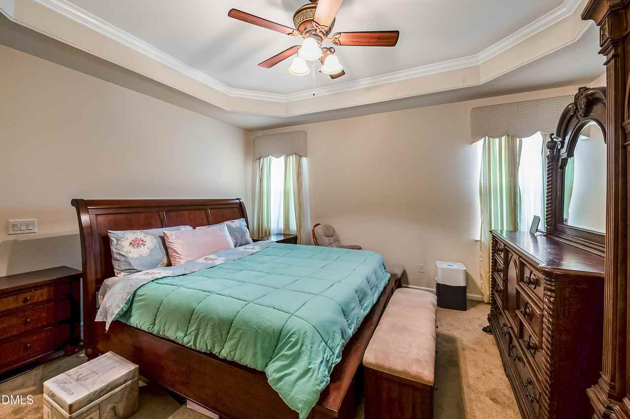 4612 Thorn Leaf Court - Photo 4 of 8