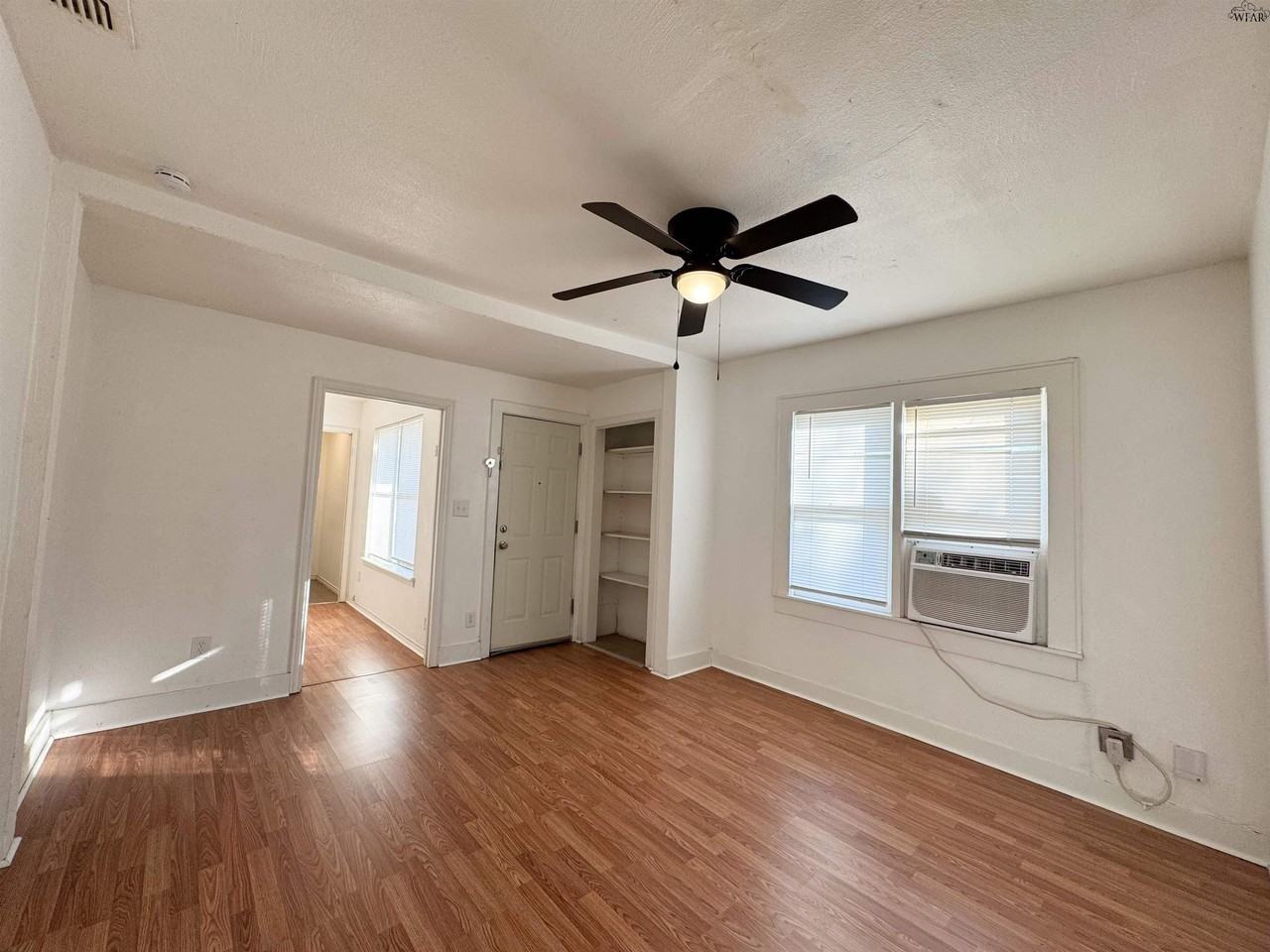 1807 Fillmore St - Photo 2 of 12