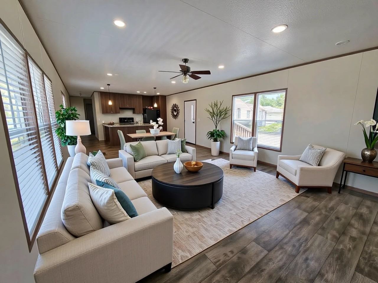 709 N Collins Fwy #266 - Photo 3 of 31