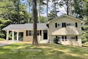 featured image of 2805 Cherry Laurel Ln Sw