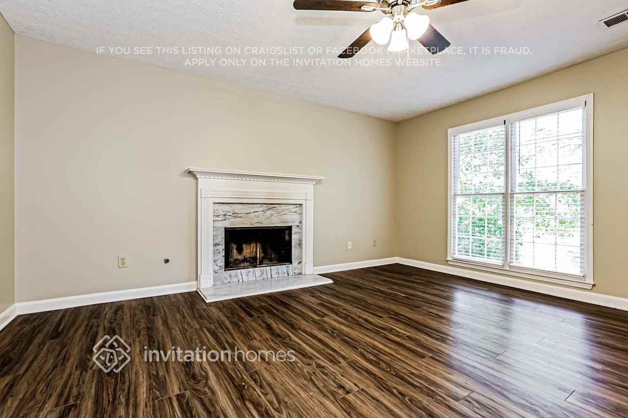 6735 Crossview Dr - Photo 4 of 18