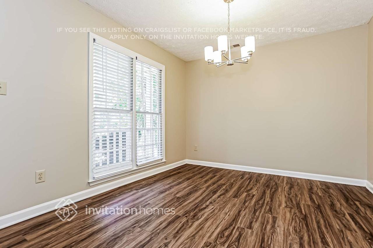 6735 Crossview Dr - Photo 5 of 18