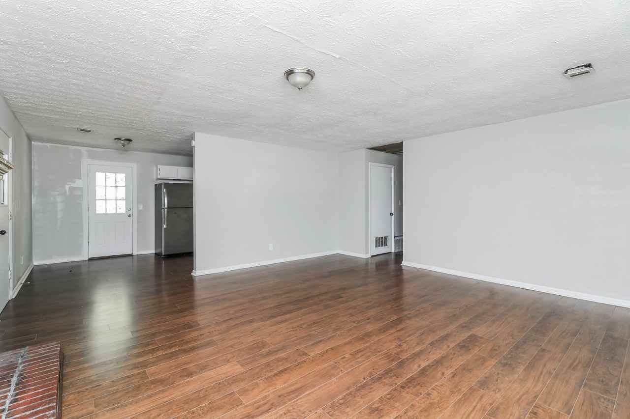 5630 N Allen Rd Se - Photo 7 of 16