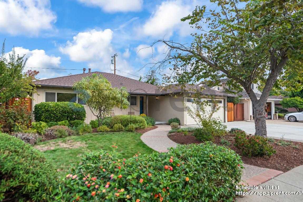 2241 Santa Ana St - Photo 2 of 32