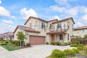 featured image of 237 W Moraga St