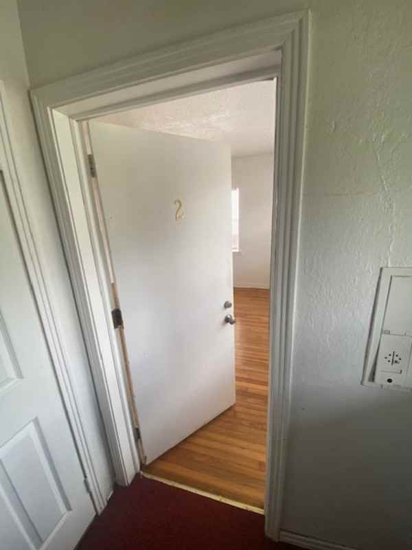 2136 College St - Photo 3 of 13