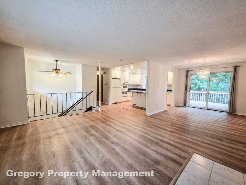 19044 Ne 165th Pl - Photo 6 of 32