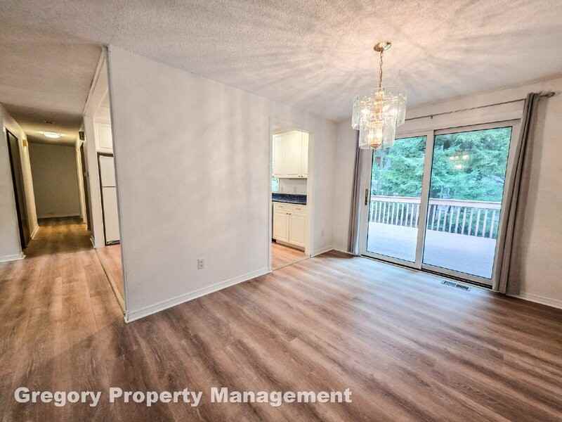 19044 Ne 165th Pl - Photo 7 of 32