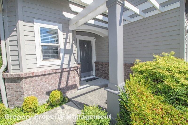 15720 Northeast 95th Way - Photo 2 of 20
