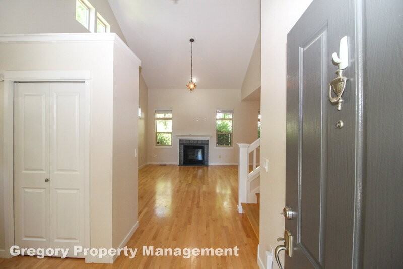 15720 Northeast 95th Way - Photo 3 of 20