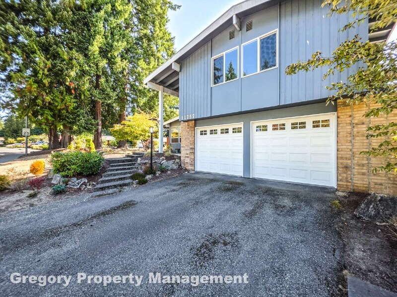 11757 Ne 143rd St - Photo 2 of 45