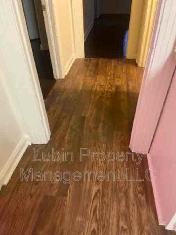 1230 E Mallory Ave - Photo 2 of 4