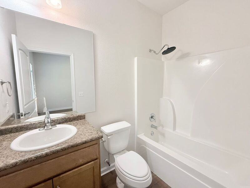 8927 Untreiner Ave - Photo 5 of 11