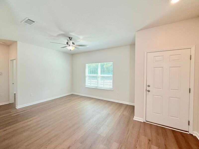 8927 Untreiner Ave - Photo 2 of 11