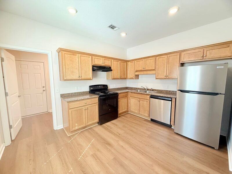 8927 Untreiner Ave - Photo 3 of 11