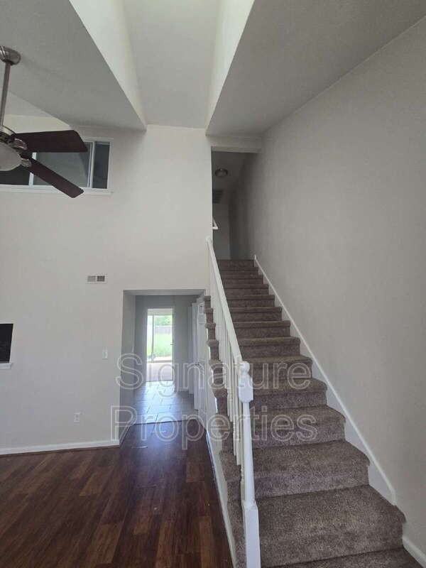 3831 Buchanan Dr - Photo 4 of 17