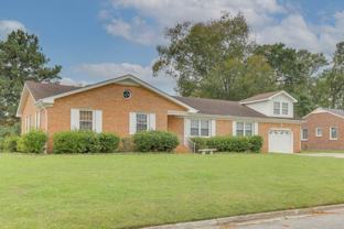 182 Yorkshire Rd - Photo 1 of 1