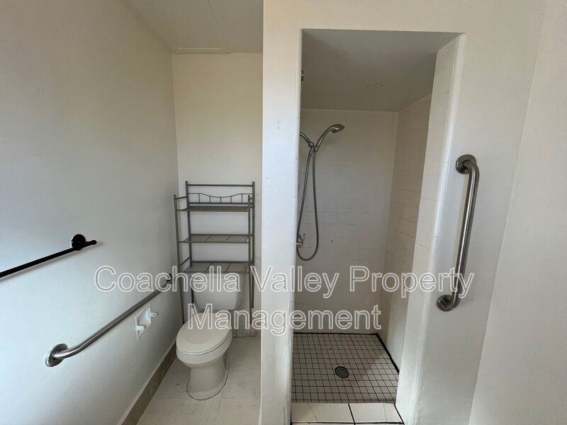 66550 Ironwood Dr #5 - Photo 4 of 11