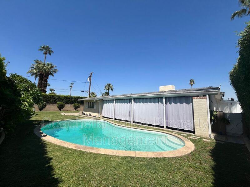 1680 E Mesquite Ave - Photo 2 of 45