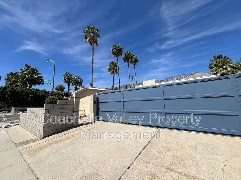 1680 E Mesquite Ave - Photo 4 of 45