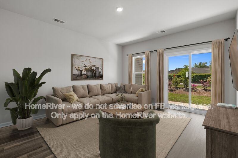 323 Sandridgebury Dr - Photo 6 of 32