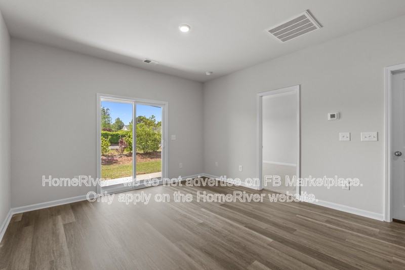 319 Sandridgebury Dr - Photo 2 of 38