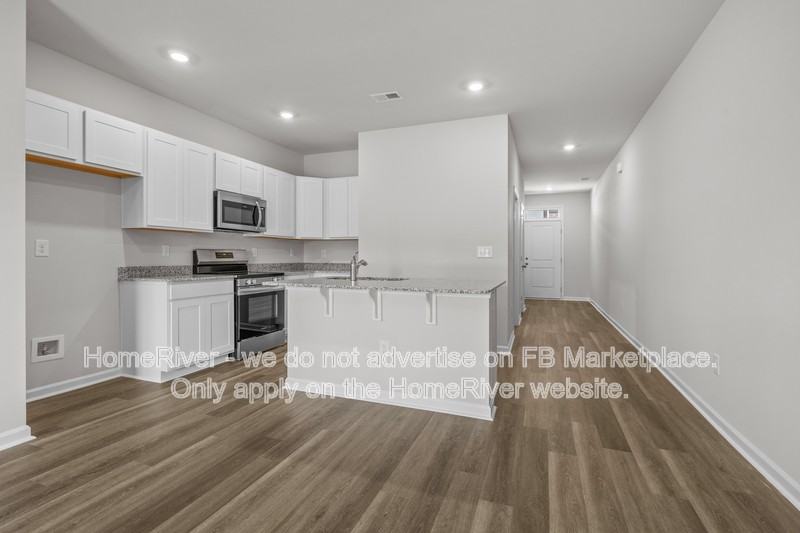 319 Sandridgebury Dr - Photo 5 of 38