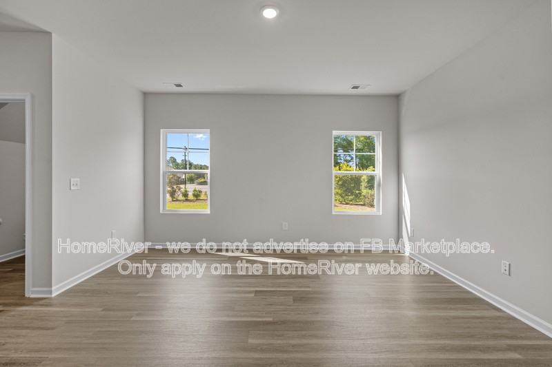 405 Waterend Dr - Photo 3 of 47