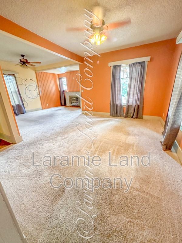 612 E Bradley St - Photo 4 of 7