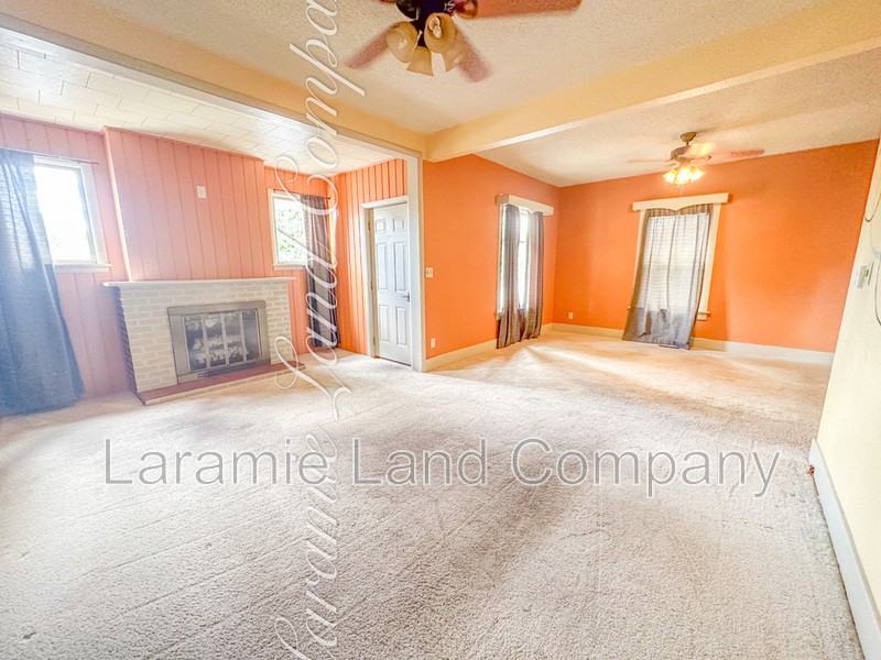 612 E Bradley St - Photo 5 of 7