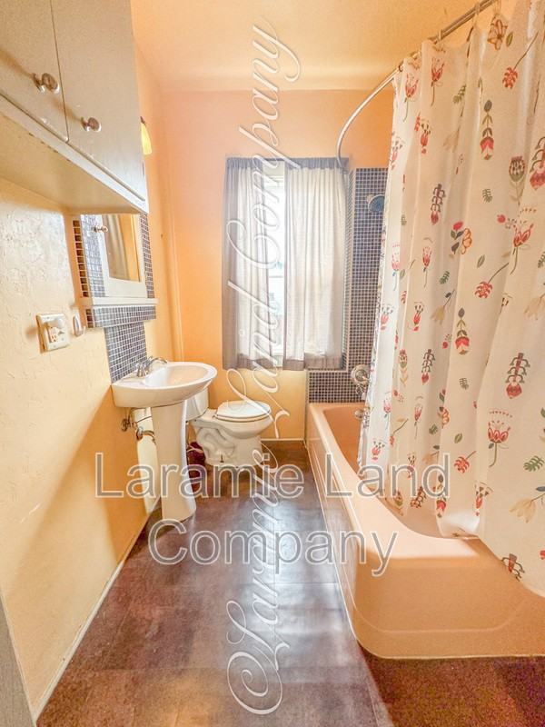 612 E Bradley St - Photo 6 of 7