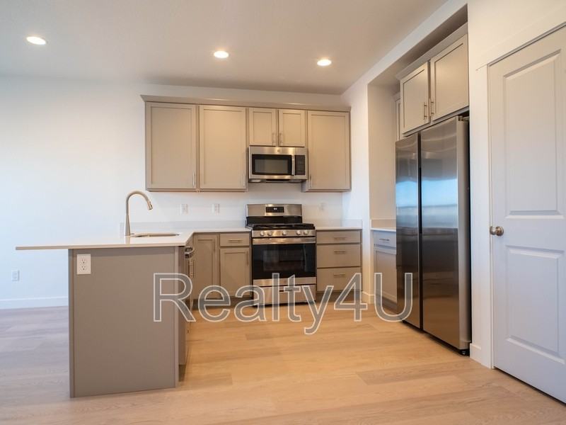3545 W Hardman Way - Photo 4 of 22