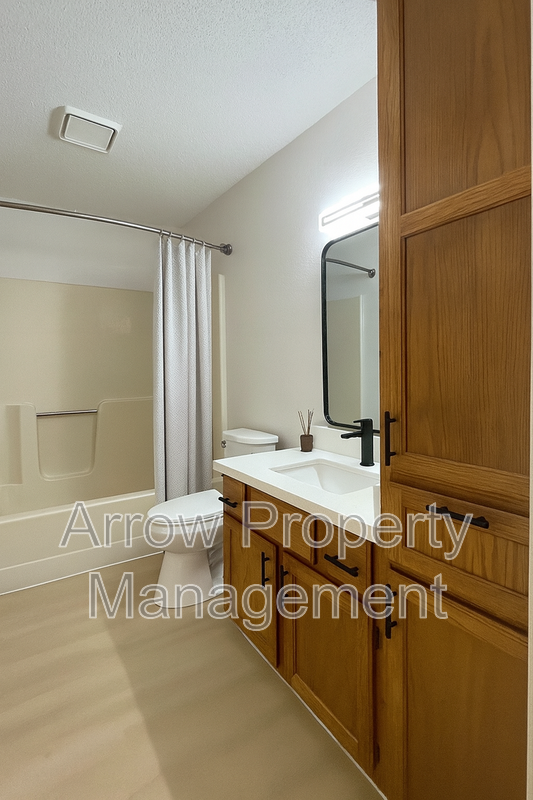 535 W Saunders Ave #2 - Photo 7 of 10