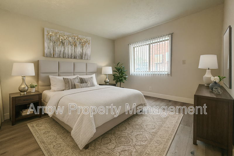 1429 N 34th St #2 - Photo 4 of 8