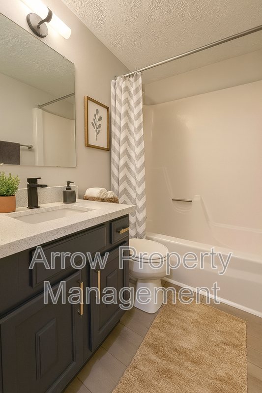 1429 N 34th St #2 - Photo 5 of 8
