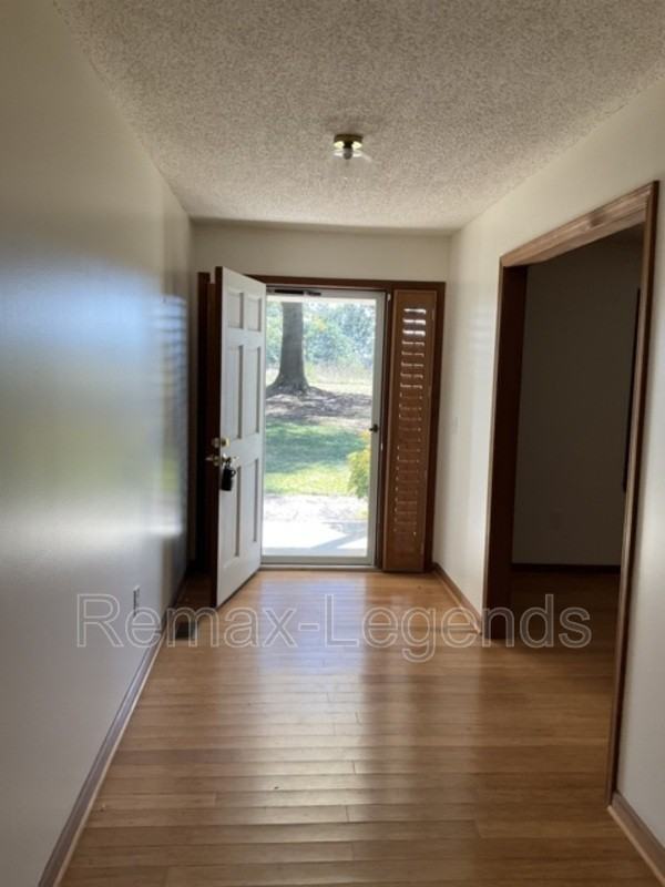 33 Andrews Rd - Photo 3 of 14