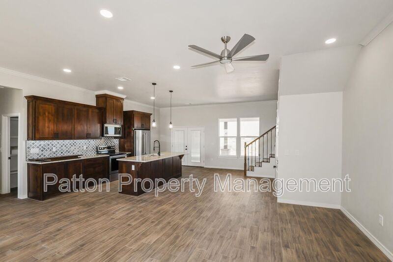 17900 Lone Ranch Road - Photo 3 of 33